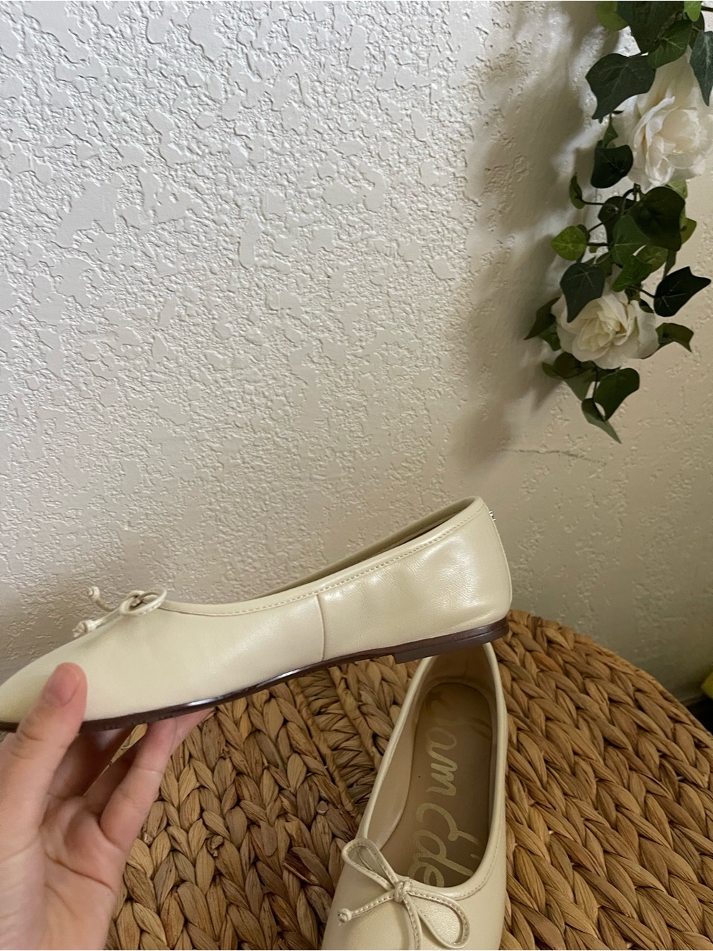 Sam Edelman Ivory Leather Bow Ballet Flats - Picture 3 of 7